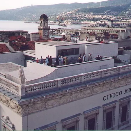아파트 Le Rive Del Revoltella *