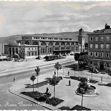 Le Rive Del Revoltella Lejlighed