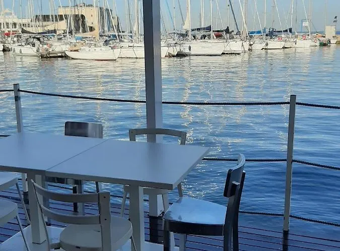 Le Rive Del Revoltella